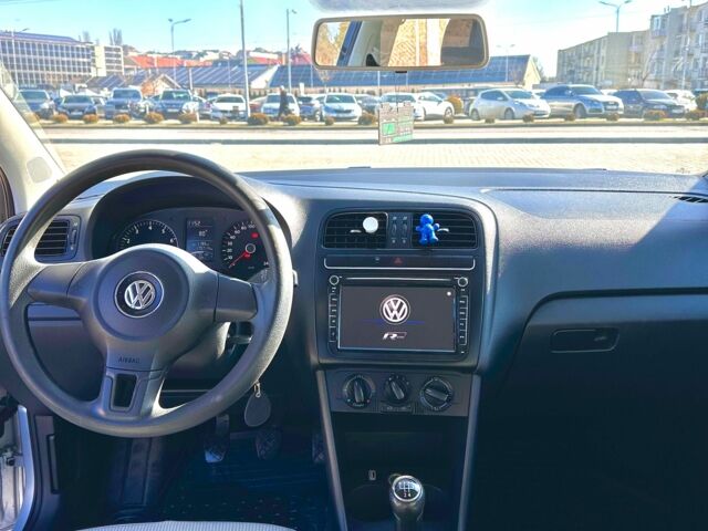 Серый Фольксваген Поло, объемом двигателя 1.4 л и пробегом 175 тыс. км за 6700 $, фото 4 на Automoto.ua