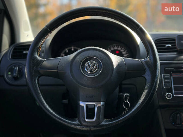 Серый Фольксваген Поло, объемом двигателя 1.39 л и пробегом 273 тыс. км за 5900 $, фото 9 на Automoto.ua