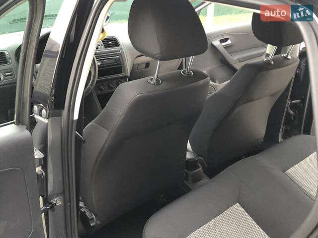 Серый Фольксваген Поло, объемом двигателя 1.39 л и пробегом 146 тыс. км за 7999 $, фото 36 на Automoto.ua