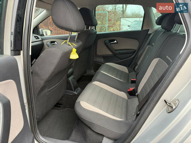 Сірий Фольксваген Поло, об'ємом двигуна 1.6 л та пробігом 209 тис. км за 6999 $, фото 47 на Automoto.ua