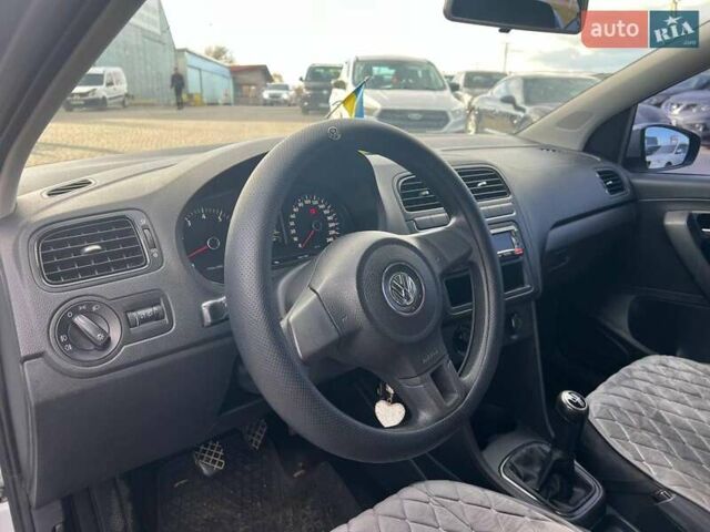Серый Фольксваген Поло, объемом двигателя 1.4 л и пробегом 195 тыс. км за 6490 $, фото 16 на Automoto.ua