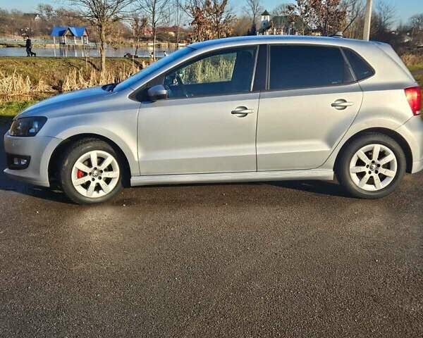 Серый Фольксваген Поло, объемом двигателя 1.2 л и пробегом 207 тыс. км за 6250 $, фото 7 на Automoto.ua