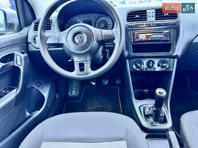 Сірий Фольксваген Поло, об'ємом двигуна 1.6 л та пробігом 165 тис. км за 6550 $, фото 15 на Automoto.ua