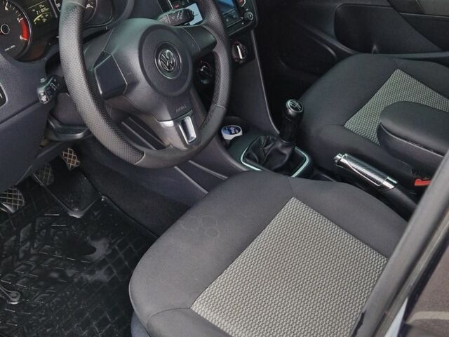 Сірий Фольксваген Поло, об'ємом двигуна 1.2 л та пробігом 210 тис. км за 6299 $, фото 5 на Automoto.ua