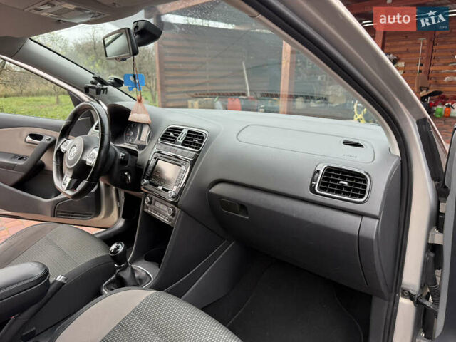 Сірий Фольксваген Поло, об'ємом двигуна 1.6 л та пробігом 209 тис. км за 6999 $, фото 53 на Automoto.ua
