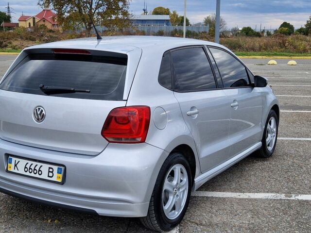 Сірий Фольксваген Поло, об'ємом двигуна 1.2 л та пробігом 210 тис. км за 6299 $, фото 2 на Automoto.ua