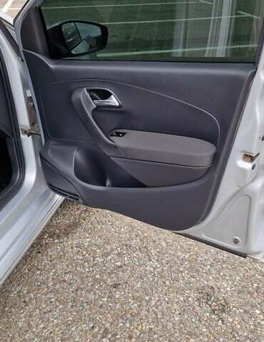 Серый Фольксваген Поло, объемом двигателя 1.2 л и пробегом 210 тыс. км за 6299 $, фото 13 на Automoto.ua