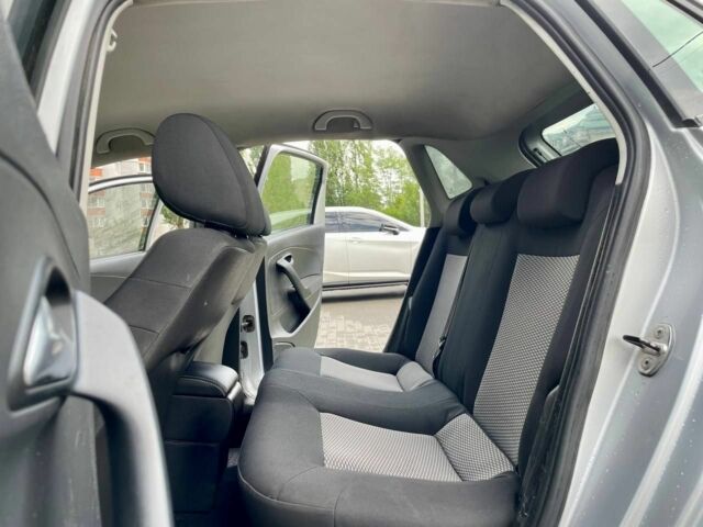 Серый Фольксваген Поло, объемом двигателя 1.2 л и пробегом 238 тыс. км за 5000 $, фото 8 на Automoto.ua