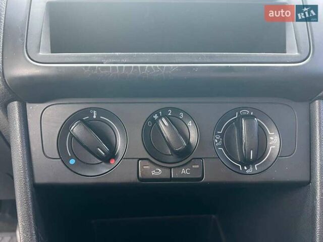 Серый Фольксваген Поло, объемом двигателя 1.4 л и пробегом 195 тыс. км за 6490 $, фото 25 на Automoto.ua