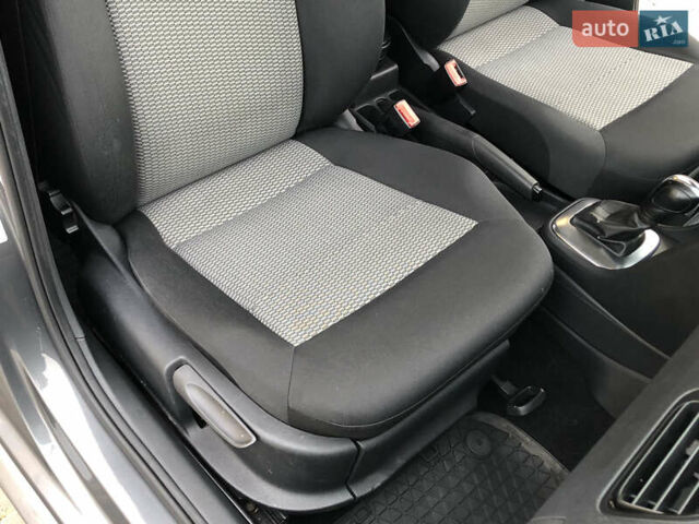 Серый Фольксваген Поло, объемом двигателя 1.39 л и пробегом 146 тыс. км за 7999 $, фото 24 на Automoto.ua