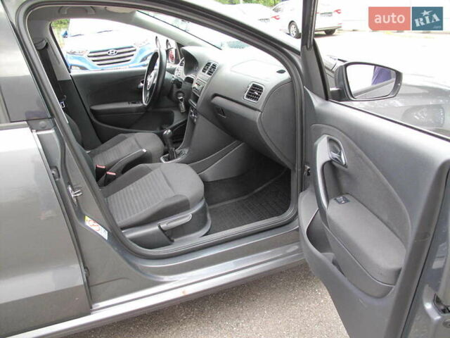 Сірий Фольксваген Поло, об'ємом двигуна 1.2 л та пробігом 227 тис. км за 5400 $, фото 18 на Automoto.ua