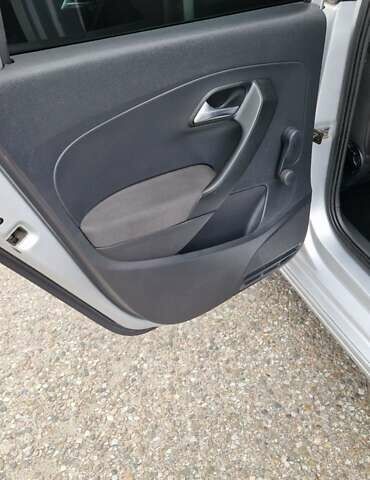 Серый Фольксваген Поло, объемом двигателя 1.2 л и пробегом 210 тыс. км за 6299 $, фото 4 на Automoto.ua