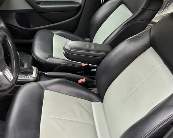 Сірий Фольксваген Поло, об'ємом двигуна 1.39 л та пробігом 185 тис. км за 7600 $, фото 7 на Automoto.ua