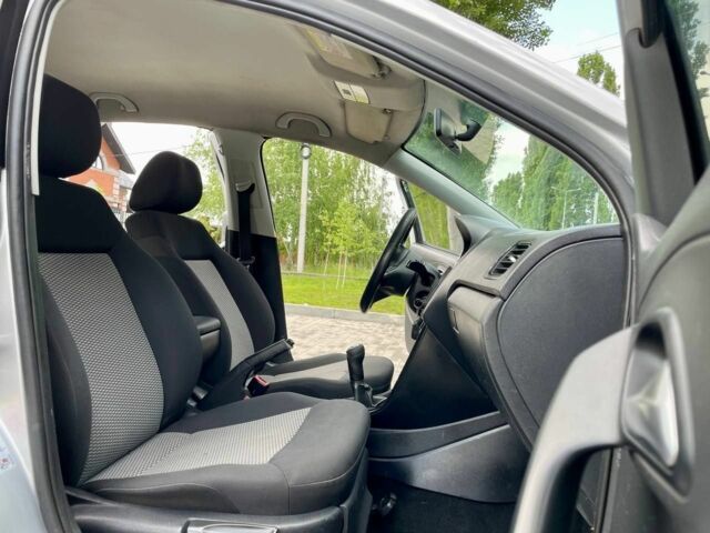 Серый Фольксваген Поло, объемом двигателя 1.2 л и пробегом 238 тыс. км за 5000 $, фото 16 на Automoto.ua