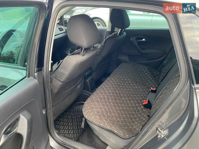 Сірий Фольксваген Поло, об'ємом двигуна 1.2 л та пробігом 250 тис. км за 6300 $, фото 10 на Automoto.ua