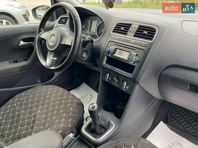 Сірий Фольксваген Поло, об'ємом двигуна 1.2 л та пробігом 250 тис. км за 6300 $, фото 14 на Automoto.ua
