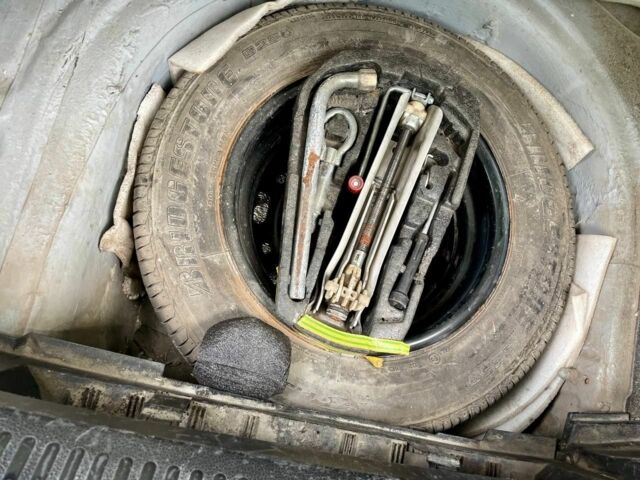 Серый Фольксваген Поло, объемом двигателя 1.2 л и пробегом 238 тыс. км за 5000 $, фото 20 на Automoto.ua