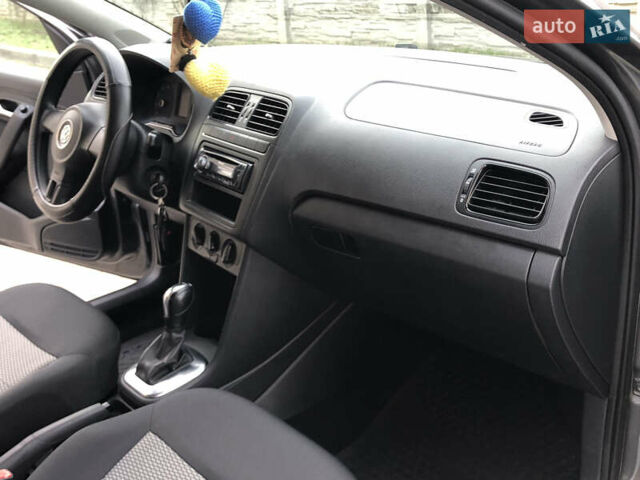 Серый Фольксваген Поло, объемом двигателя 1.39 л и пробегом 146 тыс. км за 7999 $, фото 21 на Automoto.ua