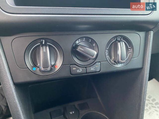Сірий Фольксваген Поло, об'ємом двигуна 1.2 л та пробігом 250 тис. км за 6300 $, фото 16 на Automoto.ua