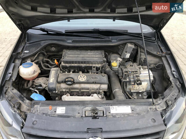 Серый Фольксваген Поло, объемом двигателя 1.39 л и пробегом 146 тыс. км за 7999 $, фото 49 на Automoto.ua