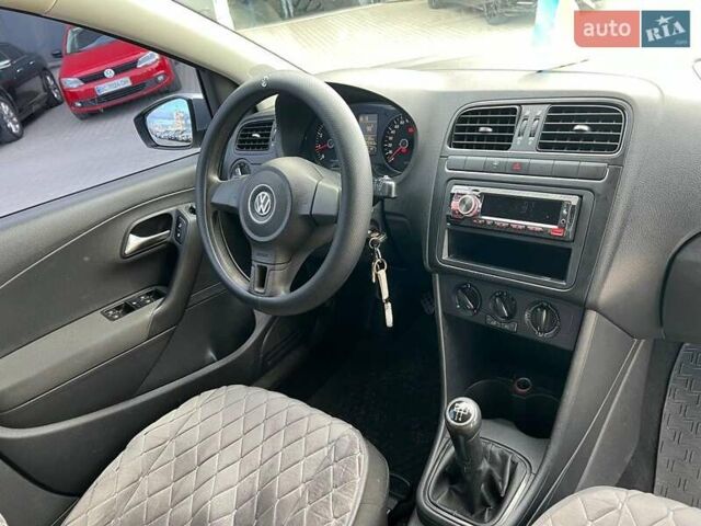 Серый Фольксваген Поло, объемом двигателя 1.4 л и пробегом 195 тыс. км за 6490 $, фото 36 на Automoto.ua
