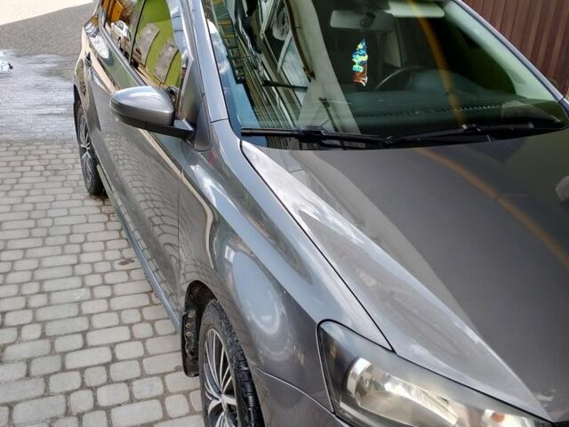 Сірий Фольксваген Поло, об'ємом двигуна 1.2 л та пробігом 175 тис. км за 6700 $, фото 4 на Automoto.ua