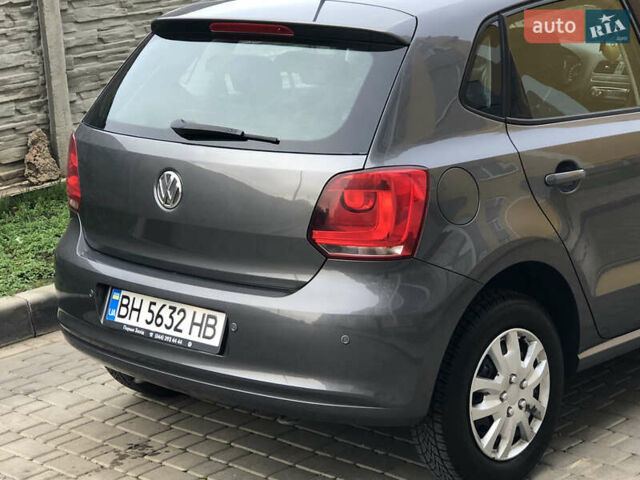 Серый Фольксваген Поло, объемом двигателя 1.39 л и пробегом 146 тыс. км за 7999 $, фото 15 на Automoto.ua