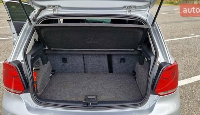 Серый Фольксваген Поло, объемом двигателя 1.2 л и пробегом 210 тыс. км за 6299 $, фото 12 на Automoto.ua