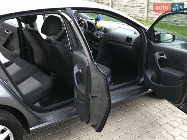 Серый Фольксваген Поло, объемом двигателя 1.39 л и пробегом 146 тыс. км за 7999 $, фото 19 на Automoto.ua