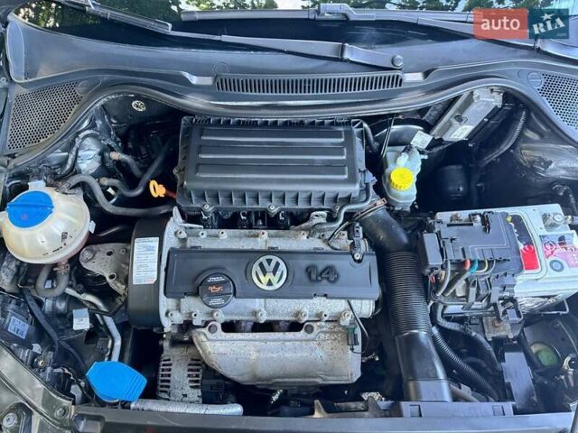 Серый Фольксваген Поло, объемом двигателя 1.4 л и пробегом 210 тыс. км за 7900 $, фото 26 на Automoto.ua