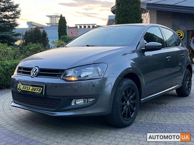 Серый Фольксваген Поло, объемом двигателя 1.4 л и пробегом 115 тыс. км за 7700 $, фото 2 на Automoto.ua