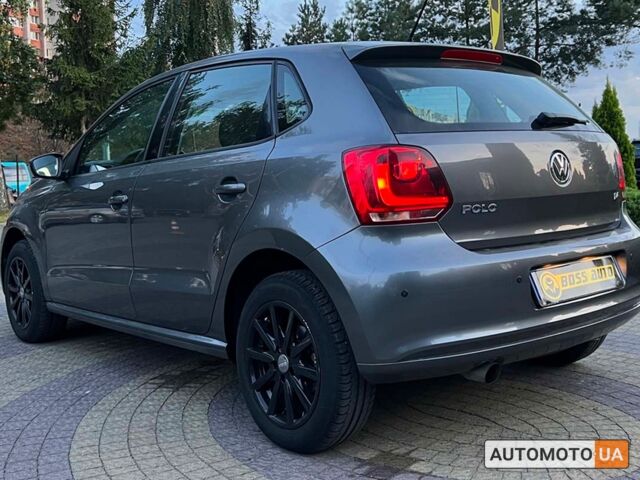 Серый Фольксваген Поло, объемом двигателя 1.4 л и пробегом 115 тыс. км за 7700 $, фото 4 на Automoto.ua