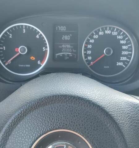 Серый Фольксваген Поло, объемом двигателя 1.2 л и пробегом 203 тыс. км за 6700 $, фото 4 на Automoto.ua