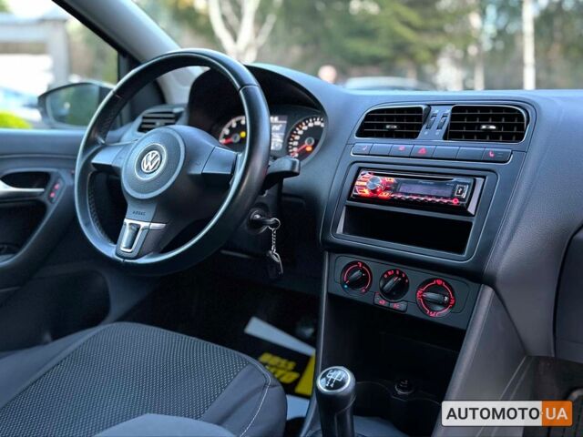 Серый Фольксваген Поло, объемом двигателя 1.4 л и пробегом 115 тыс. км за 7700 $, фото 9 на Automoto.ua