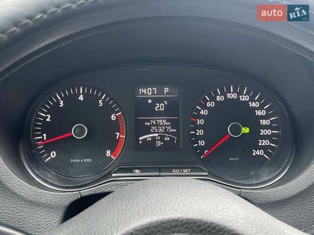 Серый Фольксваген Поло, объемом двигателя 1.39 л и пробегом 253 тыс. км за 9390 $, фото 20 на Automoto.ua