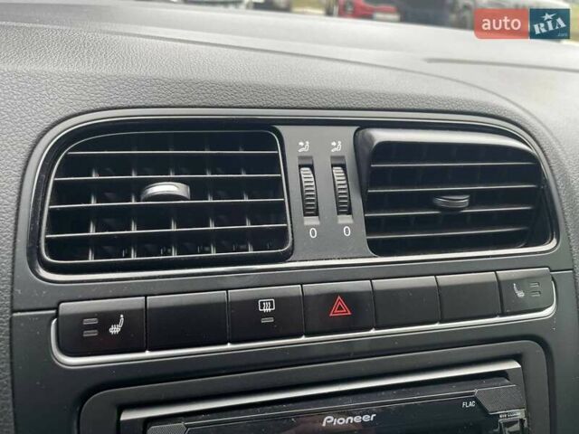 Серый Фольксваген Поло, объемом двигателя 1.39 л и пробегом 253 тыс. км за 9390 $, фото 22 на Automoto.ua