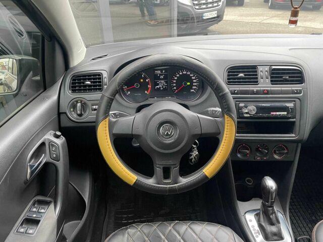 Серый Фольксваген Поло, объемом двигателя 1.4 л и пробегом 253 тыс. км за 9390 $, фото 13 на Automoto.ua