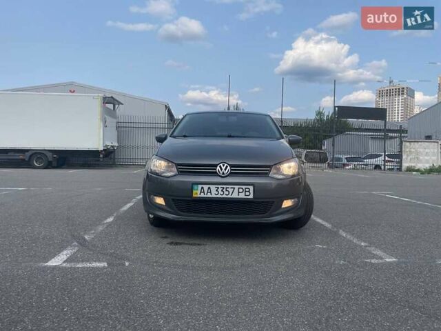 Серый Фольксваген Поло, объемом двигателя 1.39 л и пробегом 250 тыс. км за 8358 $, фото 10 на Automoto.ua