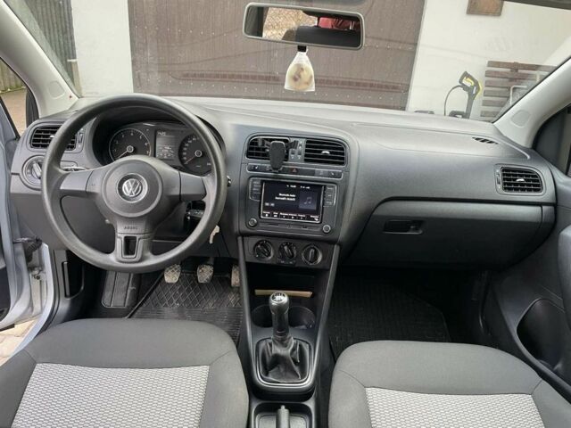 Серый Фольксваген Поло, объемом двигателя 1.4 л и пробегом 250 тыс. км за 5700 $, фото 6 на Automoto.ua