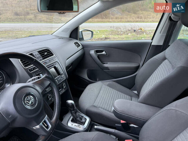Серый Фольксваген Поло, объемом двигателя 1.6 л и пробегом 164 тыс. км за 9400 $, фото 32 на Automoto.ua