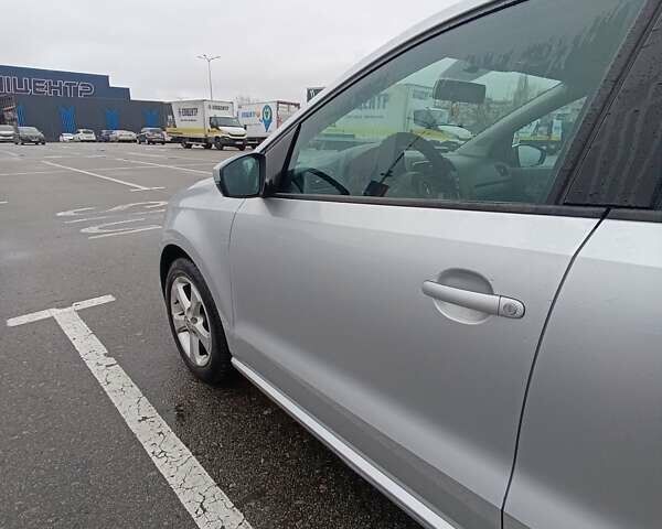 Сірий Фольксваген Поло, об'ємом двигуна 1.39 л та пробігом 137 тис. км за 8500 $, фото 8 на Automoto.ua