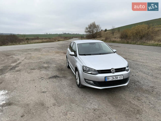 Серый Фольксваген Поло, объемом двигателя 1.6 л и пробегом 164 тыс. км за 9400 $, фото 5 на Automoto.ua