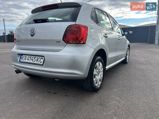 Фольксваген Поло 2013 в Борисполе на Automoto.ua Серый Фольксваген Поло, объемом двигателя 1.39 л и пробегом 202 тыс. км за 7800 $, фото 10 на Automoto.ua