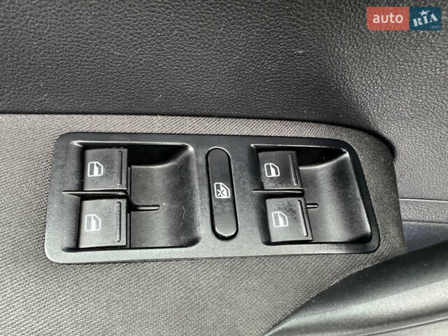 Фольксваген Поло 2013 в Борисполе на Automoto.ua Серый Фольксваген Поло, объемом двигателя 1.39 л и пробегом 202 тыс. км за 7800 $, фото 24 на Automoto.ua