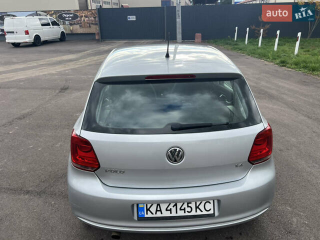 Фольксваген Поло 2013 в Борисполе на Automoto.ua Серый Фольксваген Поло, объемом двигателя 1.39 л и пробегом 202 тыс. км за 7800 $, фото 11 на Automoto.ua