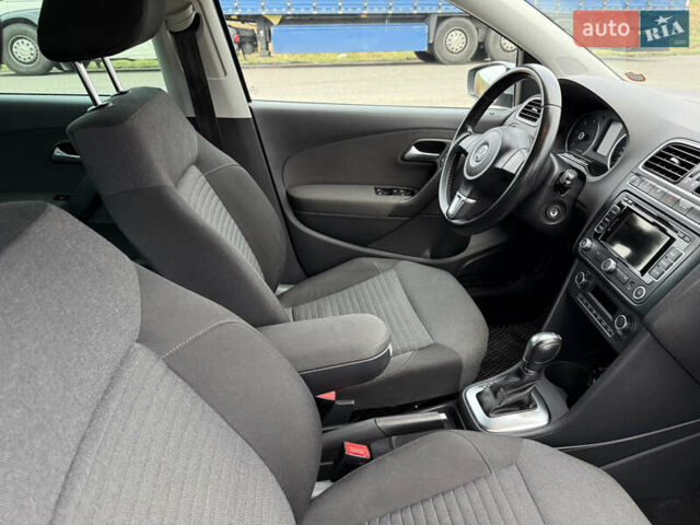 Серый Фольксваген Поло, объемом двигателя 1.6 л и пробегом 164 тыс. км за 9400 $, фото 30 на Automoto.ua