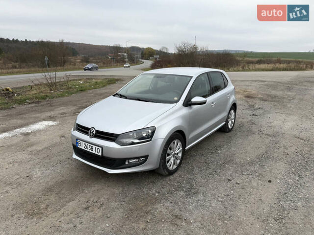 Серый Фольксваген Поло, объемом двигателя 1.6 л и пробегом 164 тыс. км за 9400 $, фото 1 на Automoto.ua