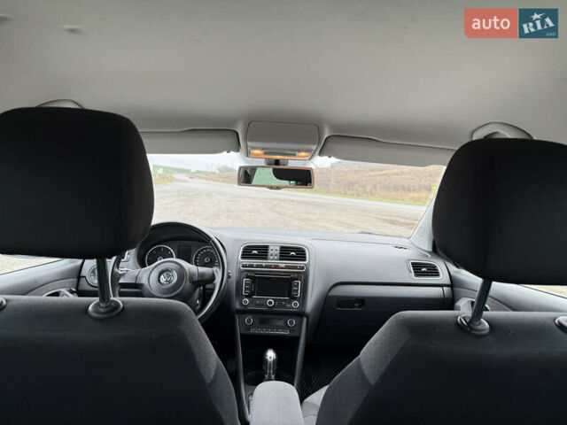 Серый Фольксваген Поло, объемом двигателя 1.6 л и пробегом 164 тыс. км за 9400 $, фото 27 на Automoto.ua