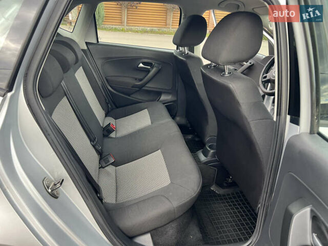 Фольксваген Поло 2013 в Борисполе на Automoto.ua Серый Фольксваген Поло, объемом двигателя 1.39 л и пробегом 202 тыс. км за 7800 $, фото 20 на Automoto.ua