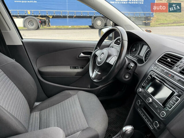 Серый Фольксваген Поло, объемом двигателя 1.6 л и пробегом 164 тыс. км за 9400 $, фото 28 на Automoto.ua